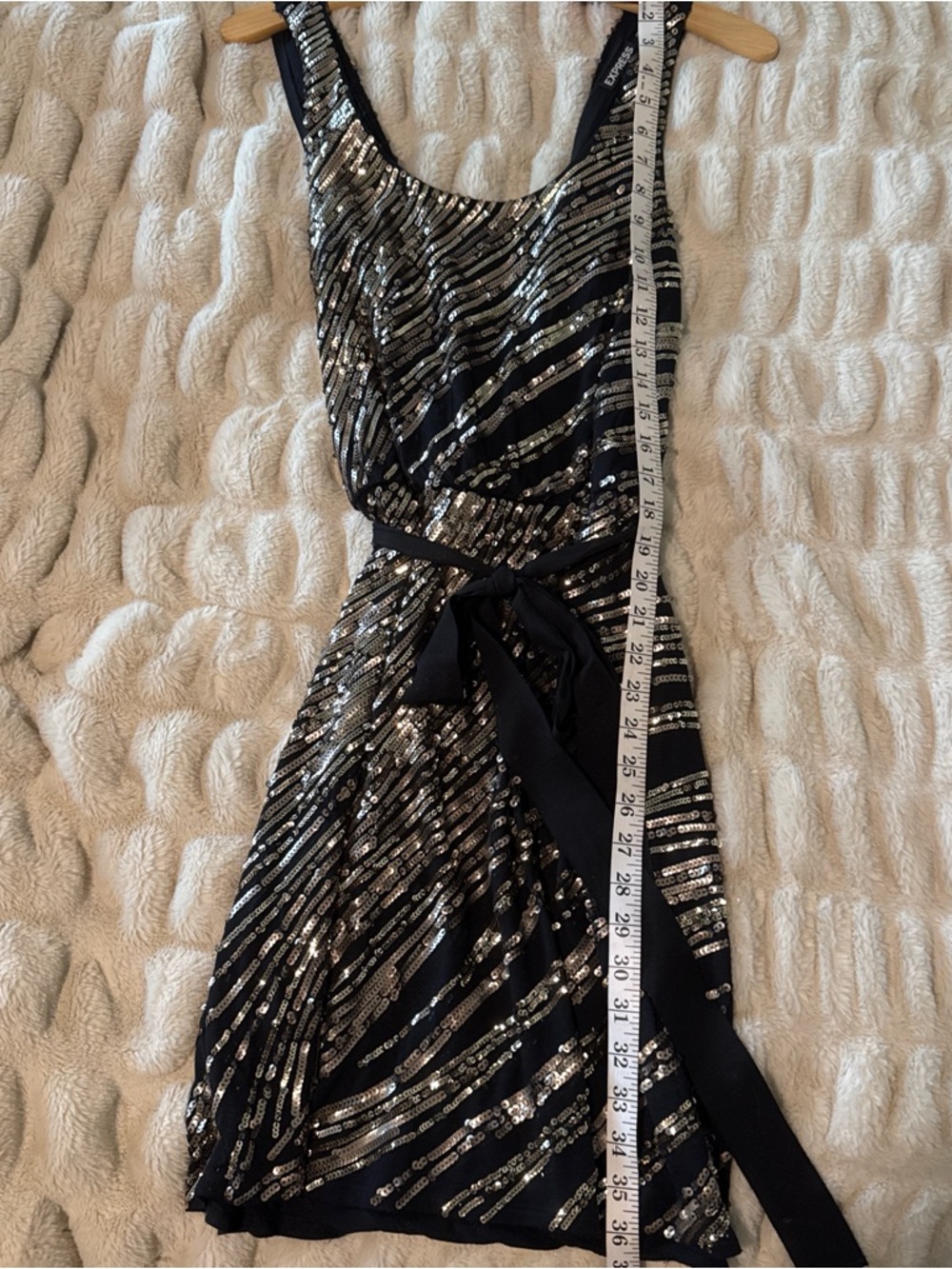 Express Black Gold & Sliver Sequin Midi Dress Deep V Open Back Belt Size Small - Picture 10 of 11